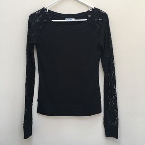 Garage Long Sleeved Lace Sleeve T-shirt